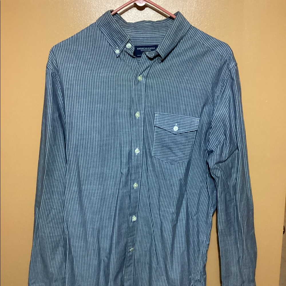 American eagle Button up